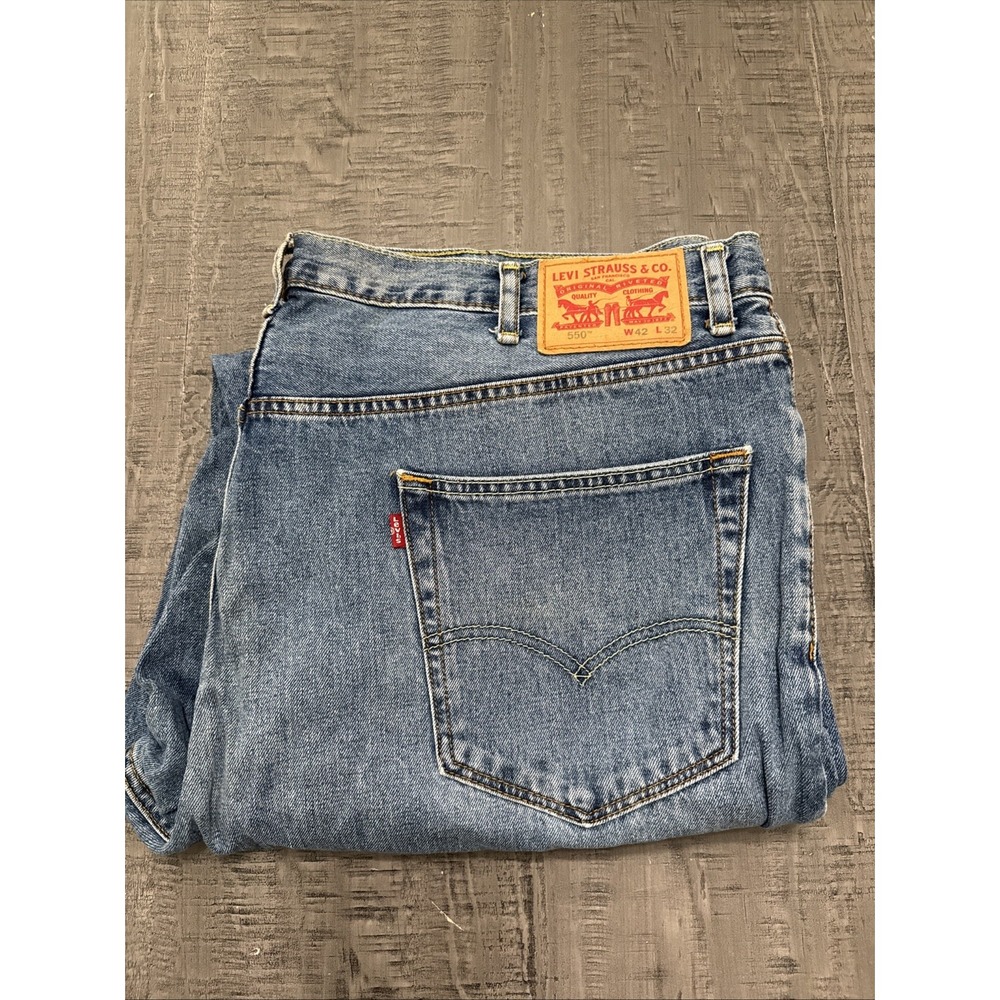 Levis 550 Jeans Mens 42x32 Relaxed Fit Blue Denim Casual Timeless Med‎ Wash 2015